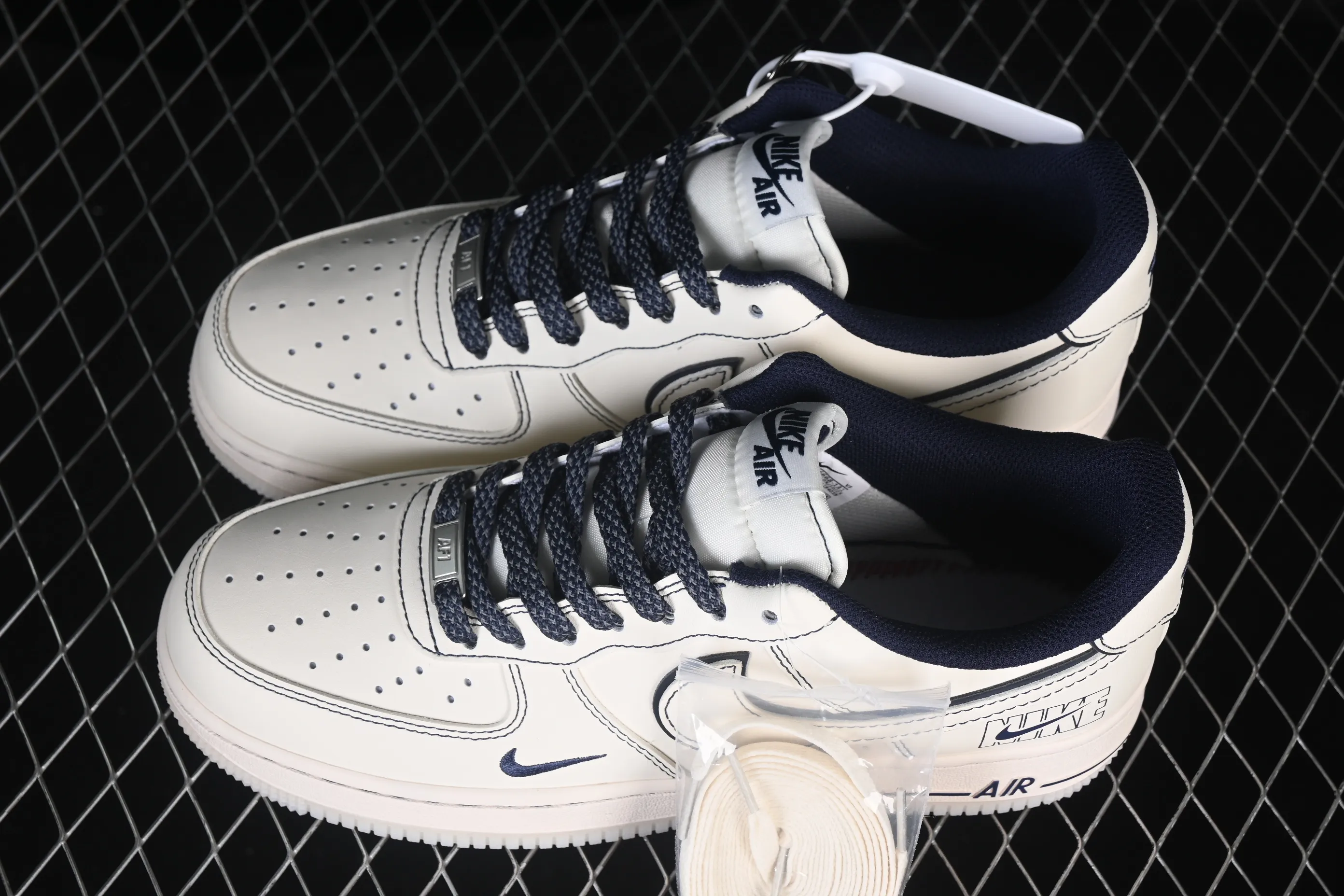 All Categories Nk Air Force 1 Air Force Series Nk Air Force 1 Low Air Force Low Nike Air Force 1'07 Low Bugs Bunny Dark Blue Air Force One Low Casual Shoes SM6668-131